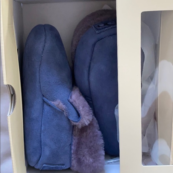 UGG Other - Baby Ugg I Solvi first walkers 12-18 months